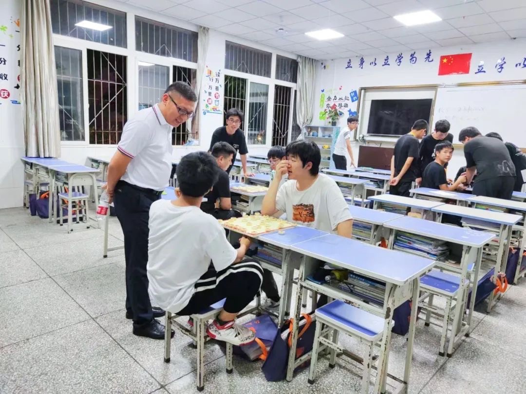 观摩学习拓展思路 交流借鉴促进提升——我校赴重庆行知职业技术学校参观学习